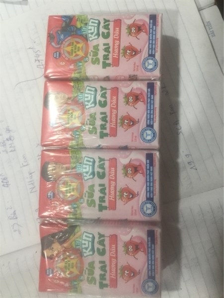 KUN TRÁI CÂY DÂU THÙNG 110 ML