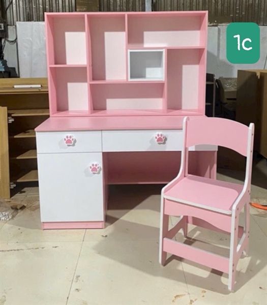 Bàn học sinh màu hồng - tay gấu - 1.2m