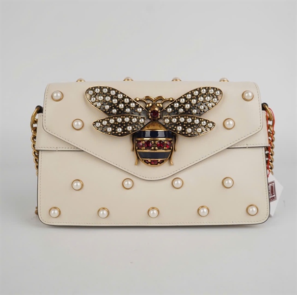 Túi GG con ong trắng hạt ngọc 24cm KG+