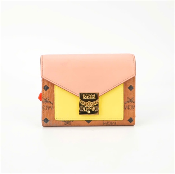 Ví MCM vàng phối hồng KG+