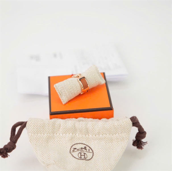 Nhẫn Hermes màu da nâu KG+