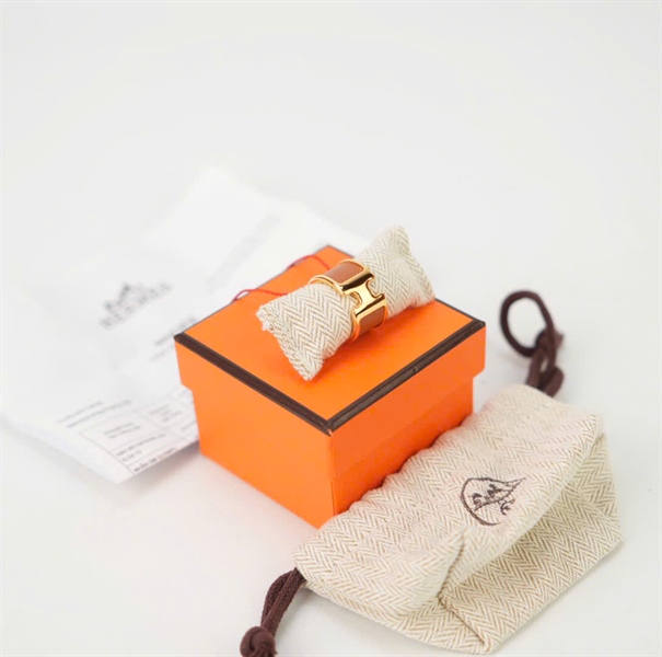 Nhẫn Hermes màu da KG+