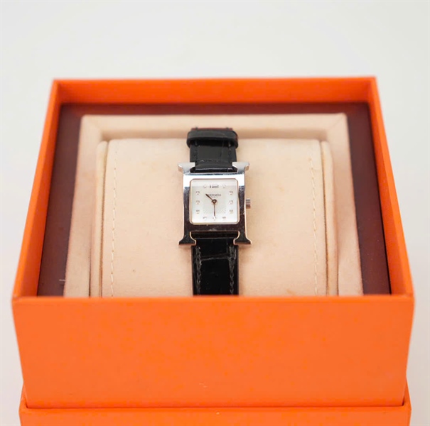 Đồng Hồ Hermes mặt vuông quai da nâu KG+