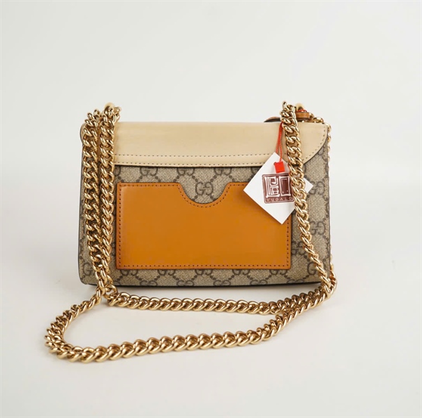 Túi GG nắp trắng charm vàng 20c KG+