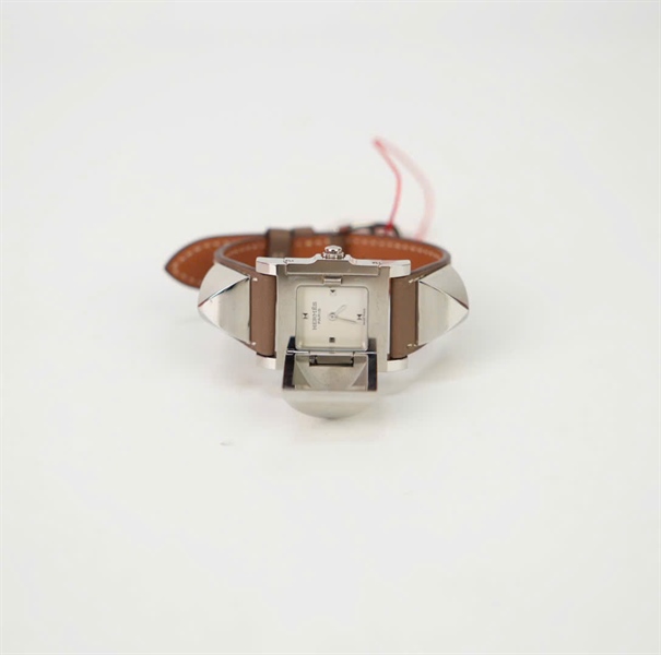 Đồng Hồ Hermes có nắp đậy quai da KG+