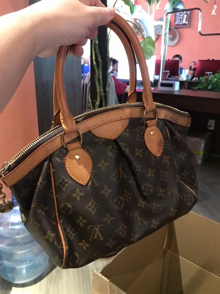 Túi LV hoa nâu có móc logo size 28++