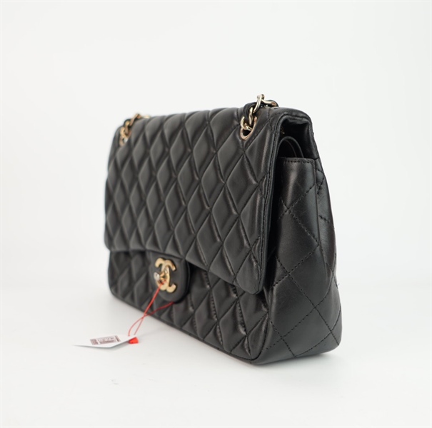 Túi Chanel đen khóa logo vàng size 30++