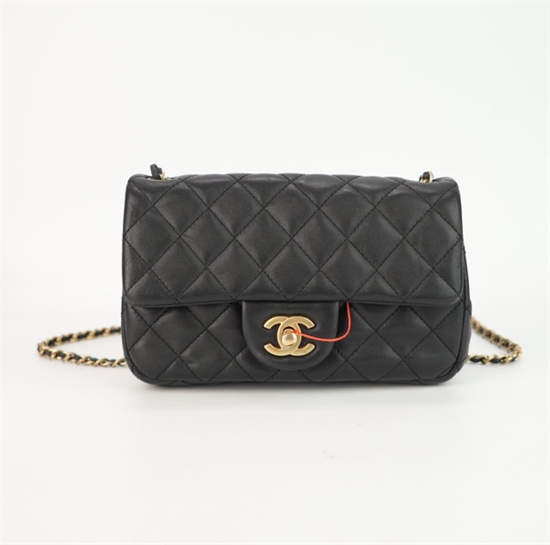 Túi Chanel đen quai có đính châu size 18 ++