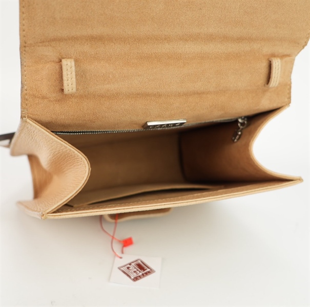 Túi Loewe màu nude KG+