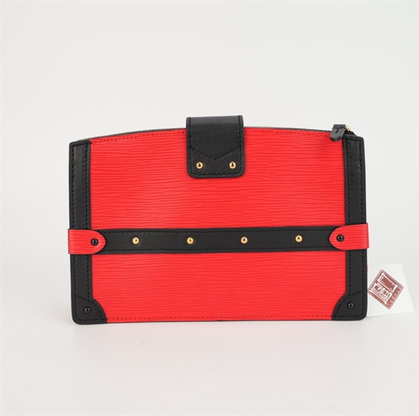 Túi LV đỏ viền đen khóa vàng s22 ++