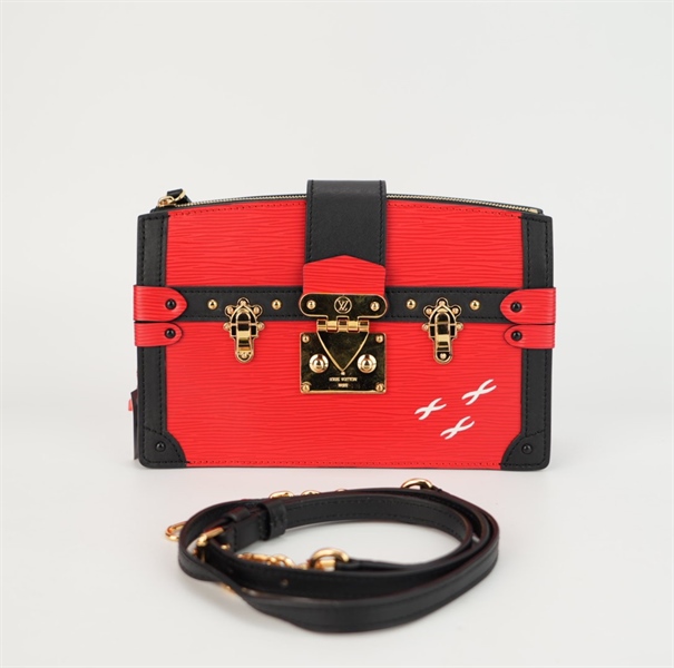 Túi LV đỏ viền đen khóa vàng s22 ++
