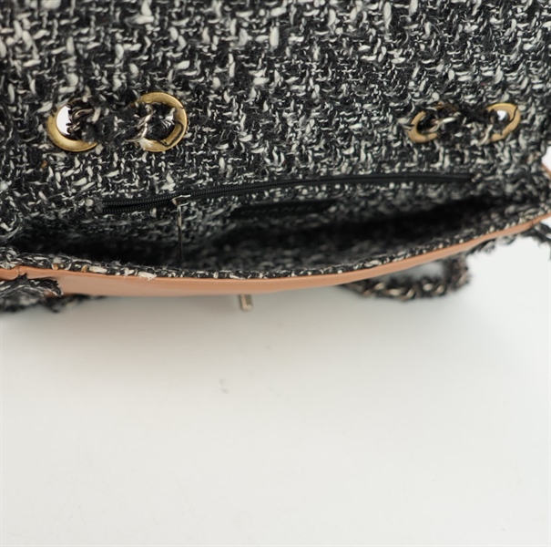 Túi Chanel nâu viền lông size 26 ++