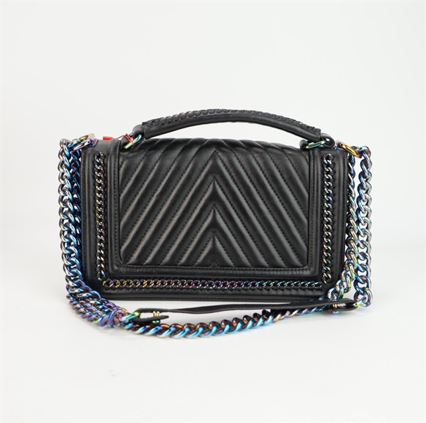 Túi Chanel đen viền dây xích size 24 ++