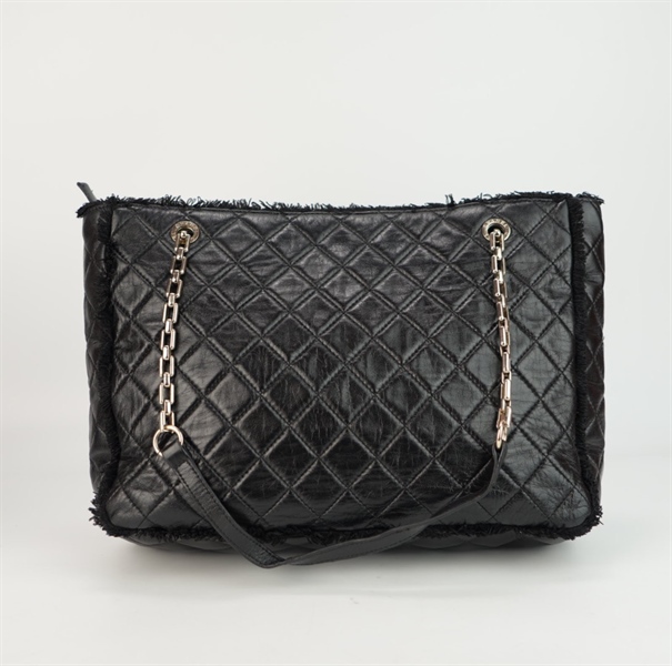 Túi Chanel đen viền lông size 35 ++