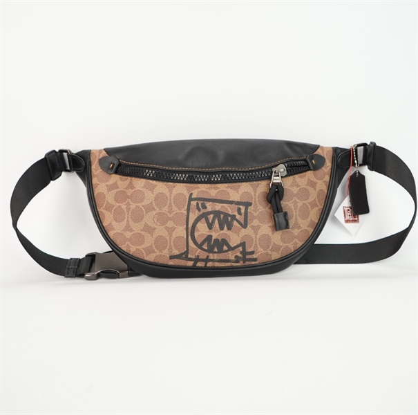 Túi bao tử Coach nâu ++