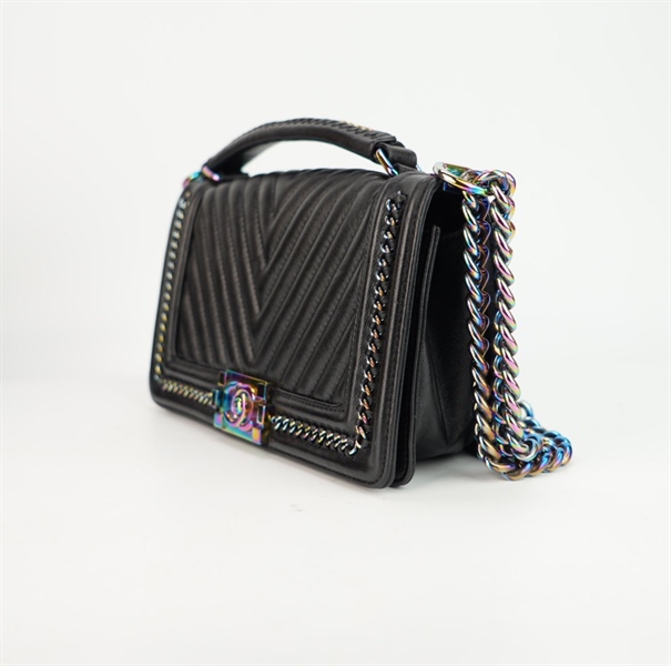 Túi Chanel đen viền dây xích size 24 ++