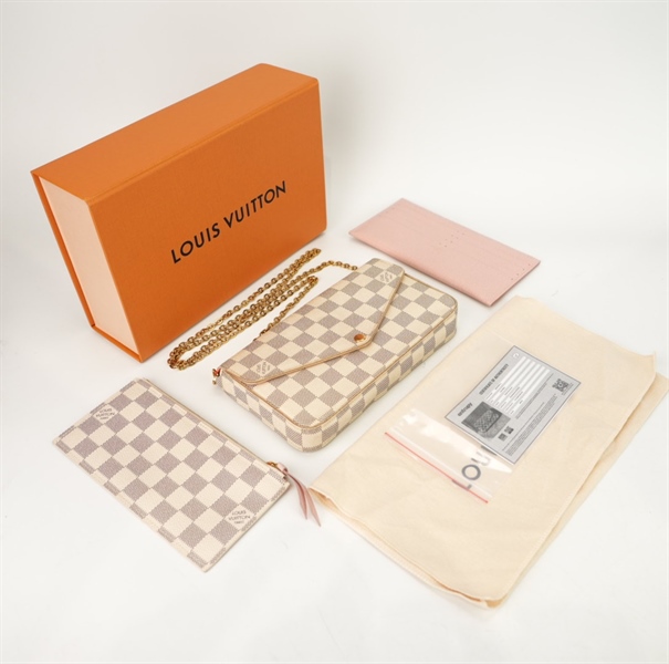 Túi LV ô vuông trắng xám nút vàng size 20cm +