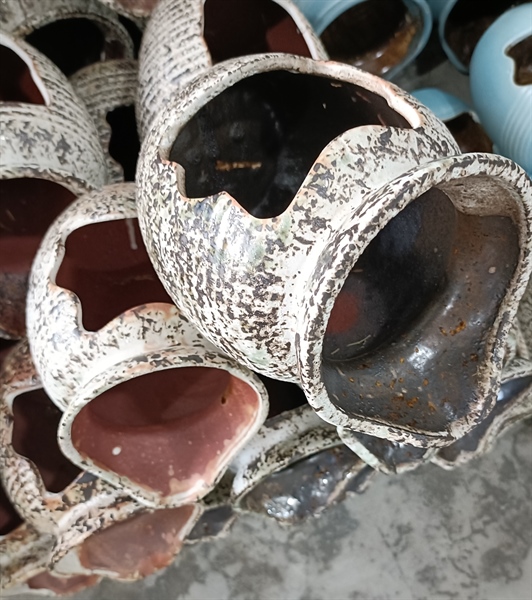 BÌNH THÁC NƯỚC SỦI ĐÁ VOI NHỎ