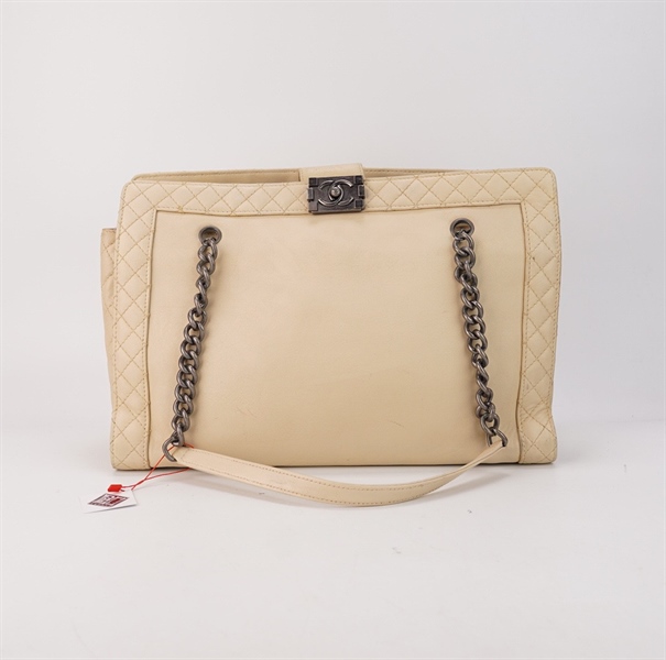 Túi Chanel màu nude size 38 KG++