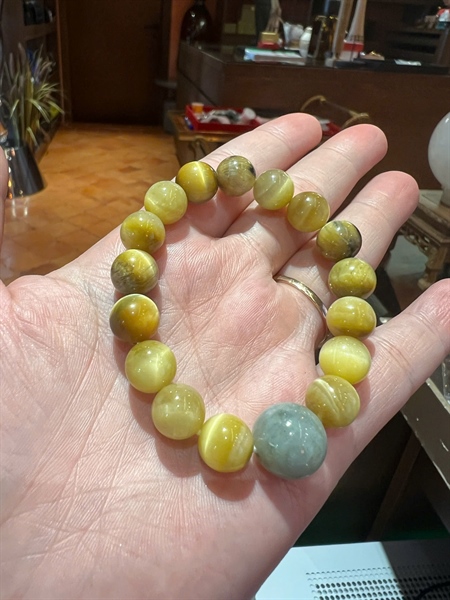 Vòng tay đá mặt trăng vân vàng +