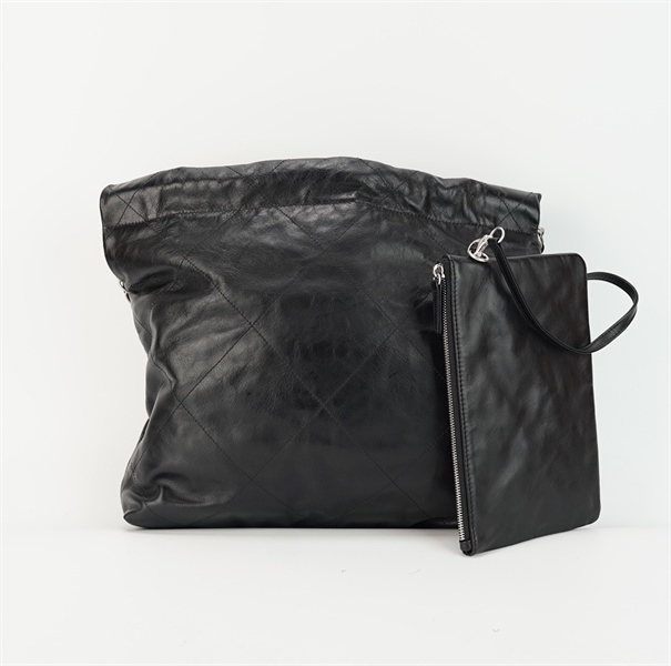 Túi Chanel đen logo nổi kèm ví (E22AN93E) sz35 +