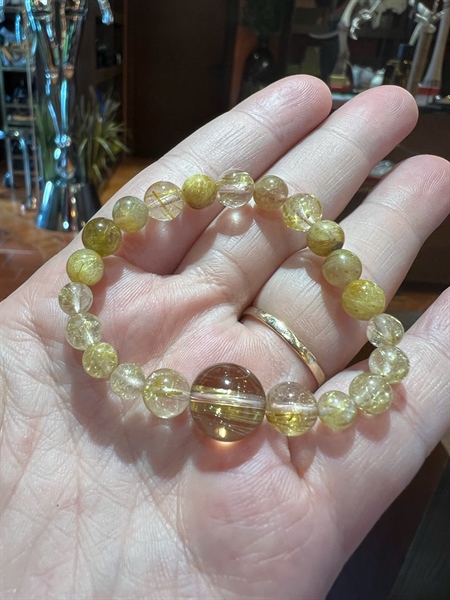 Vòng tay phong thuỷ thạch anh tóc cho trẻ em +