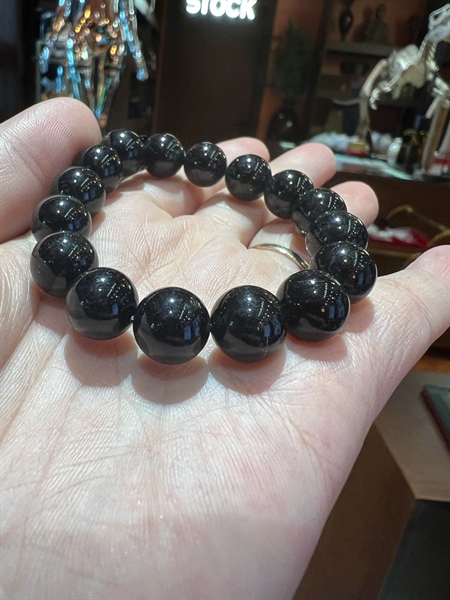 Vòng tay chuỗi hạt đen +