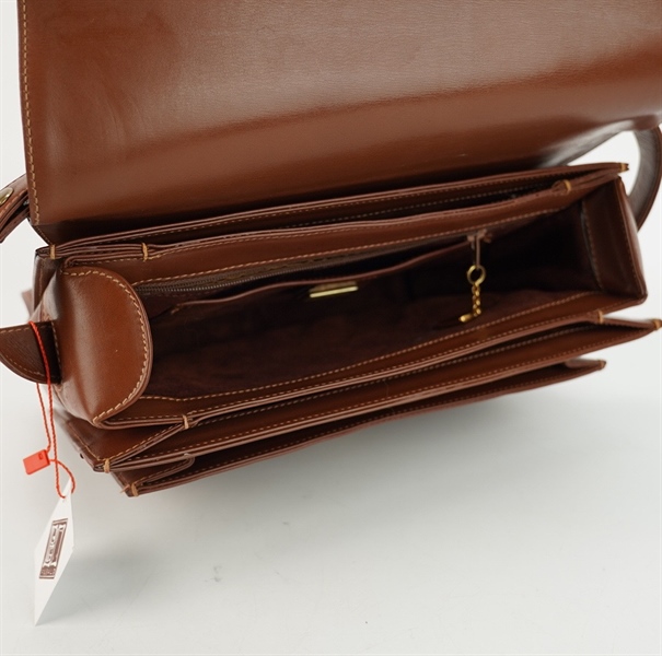 Túi GG màu nâu xách tay size 24 KG+