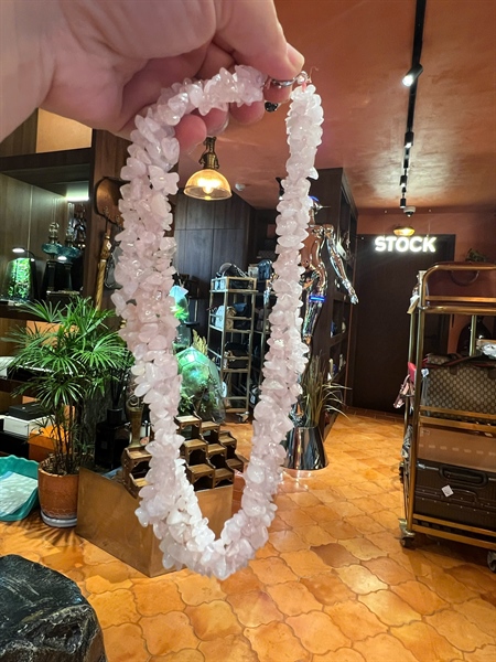 Vòng tay đá vụn thạch anh hồng +