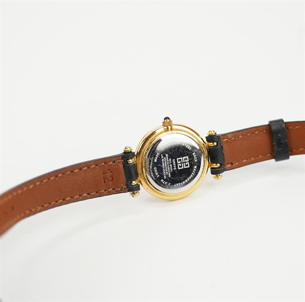 Đồng hồ Givenchy mặt tròn dây đen KG+