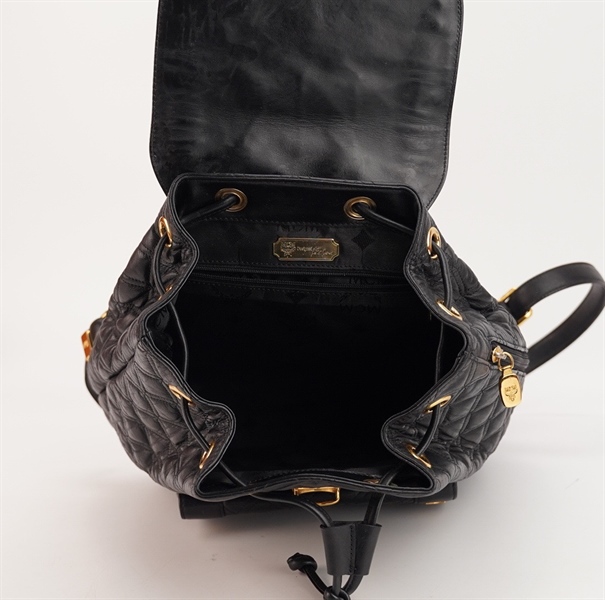 Balo MCM màu đen đinh charm KG+