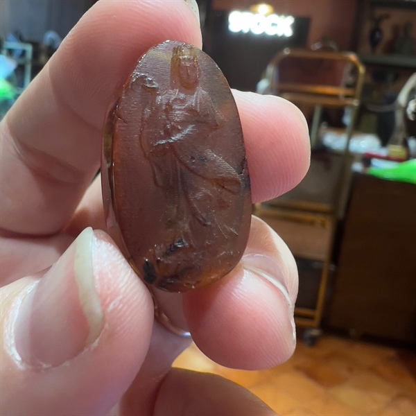 Mặt Phật đá hổ phách +