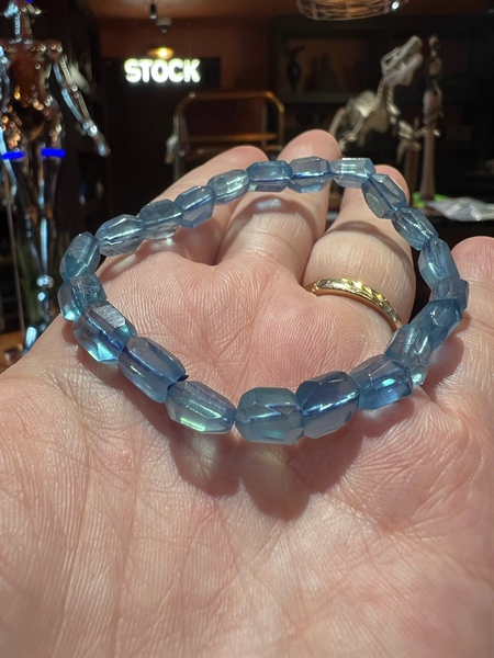 Vòng tay Aquamarine cắt vắt thô +