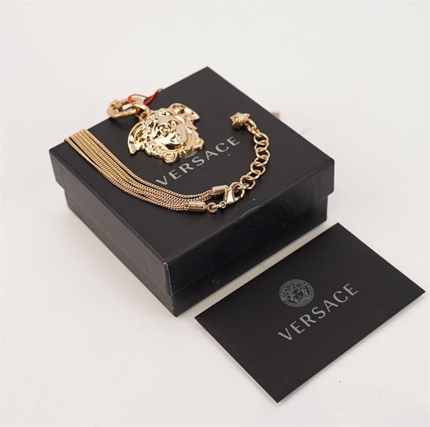 Dây chuyển Versace vàng mặt logo lớn KG+