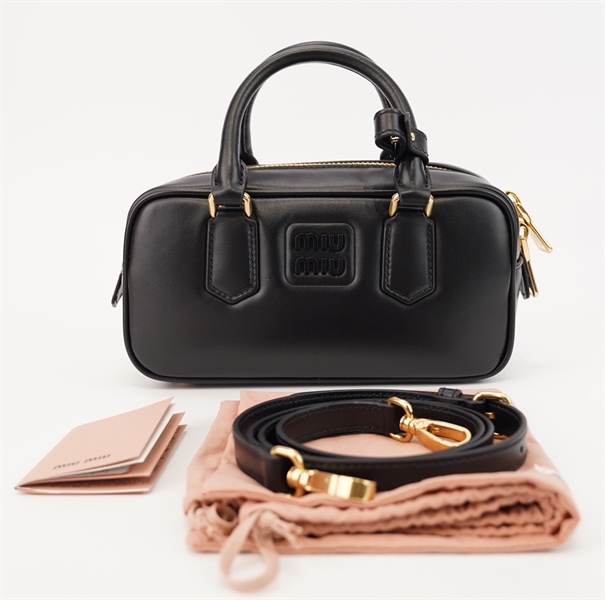 Túi Miu Miu chữ nhật đen sz 23cm KG+