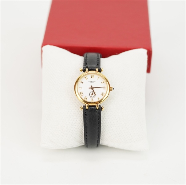 Đồng hồ Givenchy mặt tròn dây đen KG+