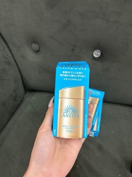 Sữa chống nắng Anessa kiềm dầu 60ml