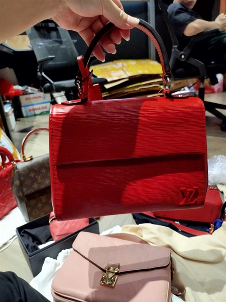 Túi LV Clunny vân đỏ 26cm KG+ (SR2146)