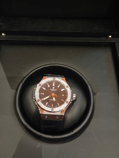 Đồng hồ Hublot đen case 38 KG+