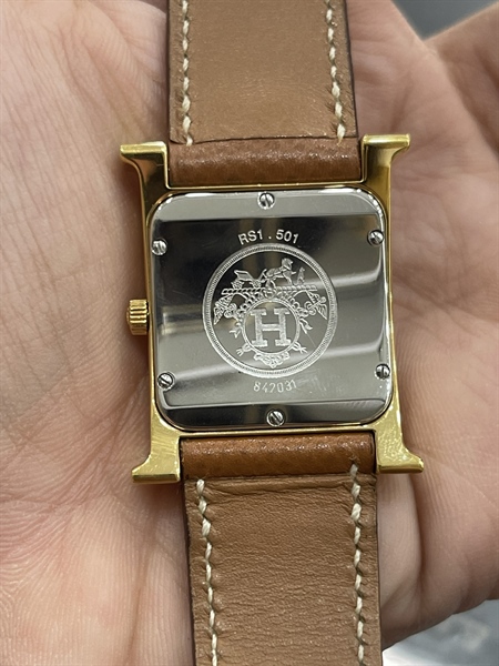 Đồng hồ Hermes mặt vuông dây nâu KG+ (842031)