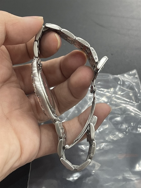 Đồng hồ Cartier mặt xám viền đính đá KG+ (987904-005423)