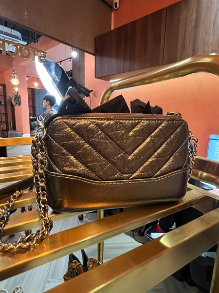 Túi Chanel Gab màu đồng 18cm+