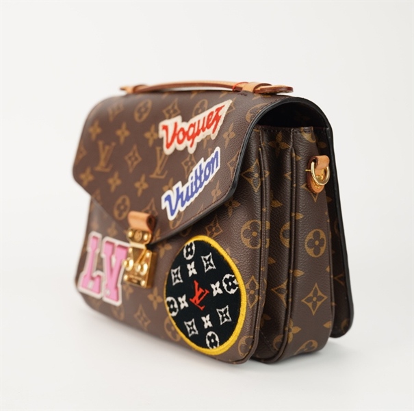 Túi LV metis thêu chữ màu sz 24cm+