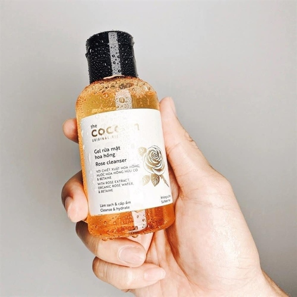 GEL RỬA MẶT COCOON HOA HỒNG 140ML