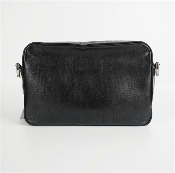 Túi Dior đeo chéo màu đen 22cm KG+