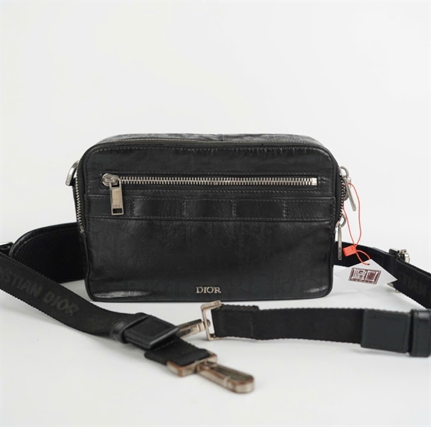 Túi Dior đeo chéo màu đen 22cm KG+