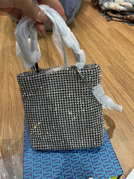 Túi Tory Bruch đính đá lấp lánh - a long Live