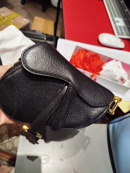Túi Dior yên ngựa màu đen mini TB+