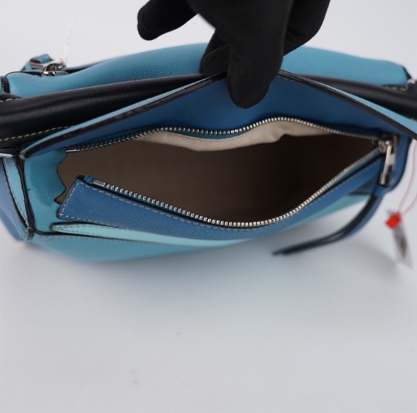 Túi Loewe màu xanh dương size 24 +