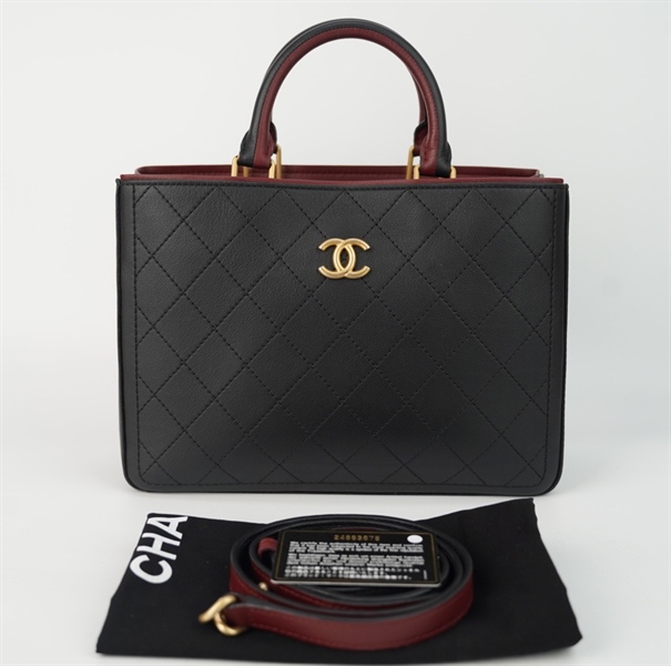 Túi Chanel đen lòng nâu size 30 +